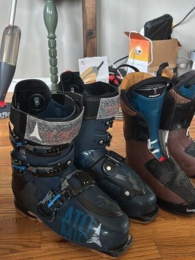 Atomic Waymaker Carbon 130 Ski Boots